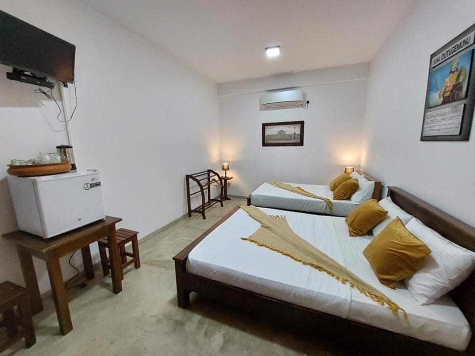 אנוראדפורה Kingcity Resort מראה חיצוני תמונה