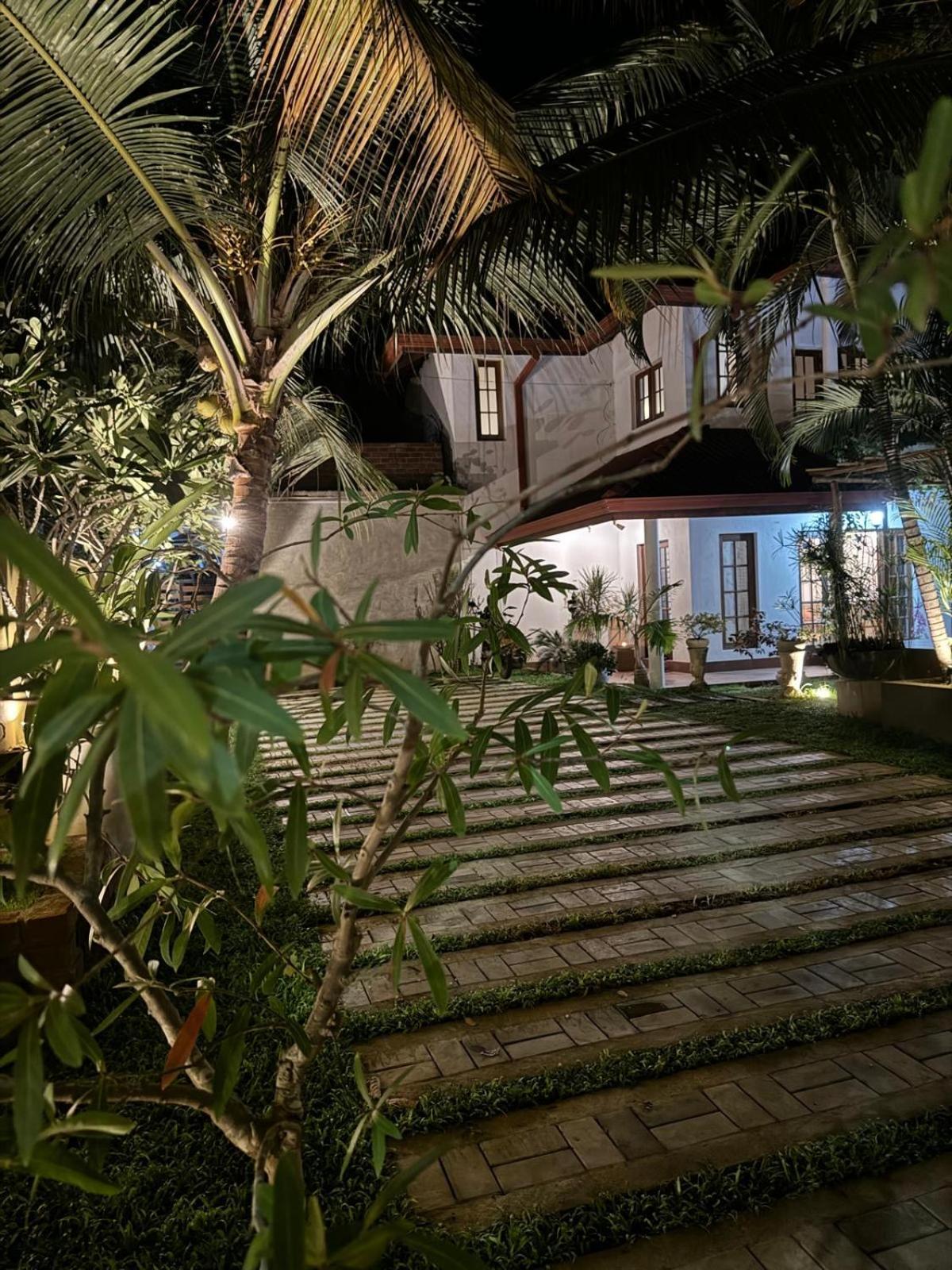 אנוראדפורה Kingcity Resort מראה חיצוני תמונה