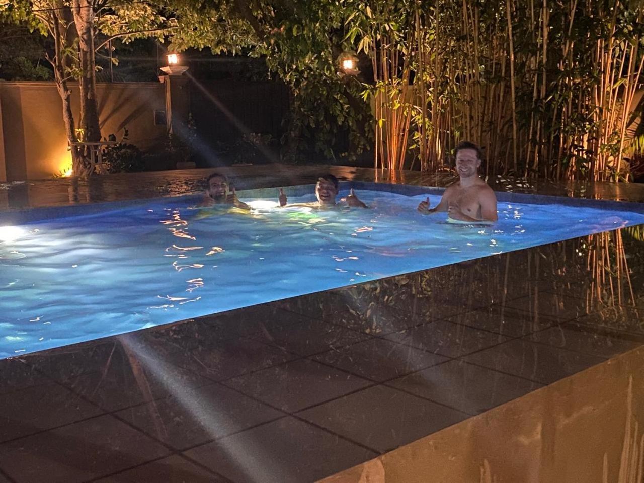 אנוראדפורה Kingcity Resort מראה חיצוני תמונה